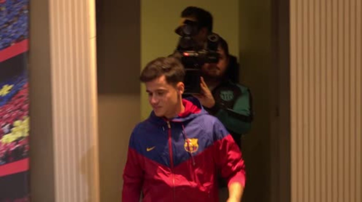 Spain: Beaming Coutinho gives thumbs up after FC Barcelona move