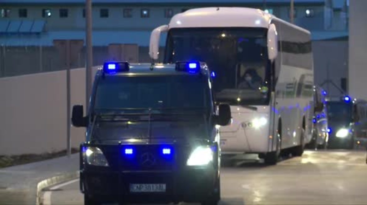 España: Continúan las deportaciones a Argelia pese a las protestas por la muerte de un inmigrante