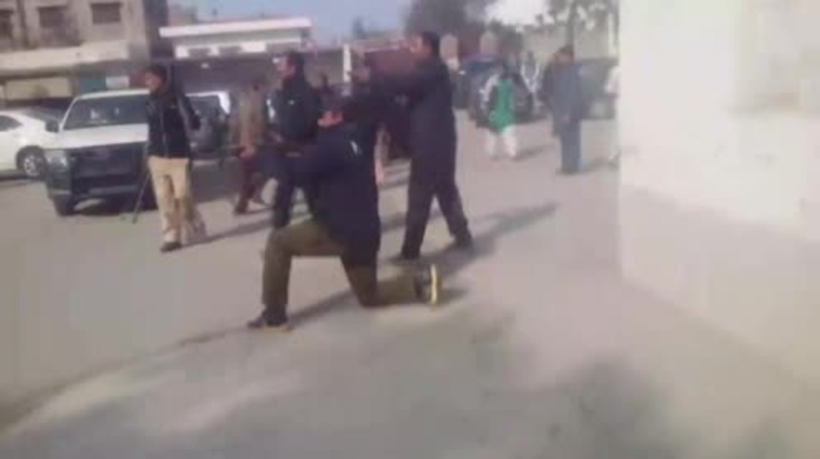 Pakistán: Dos muertos en protestas contra la violación y homicidio de una niña de 7 años *EXPLÍCITO*