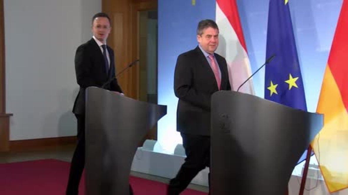Germany: 'We have differing opinions regarding refugees' says Gabriel after Szijjarto talks