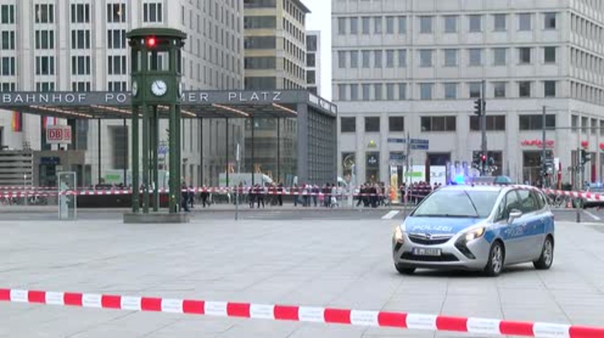 Germany: Berlin square in lockdown after suspicious briefcase found