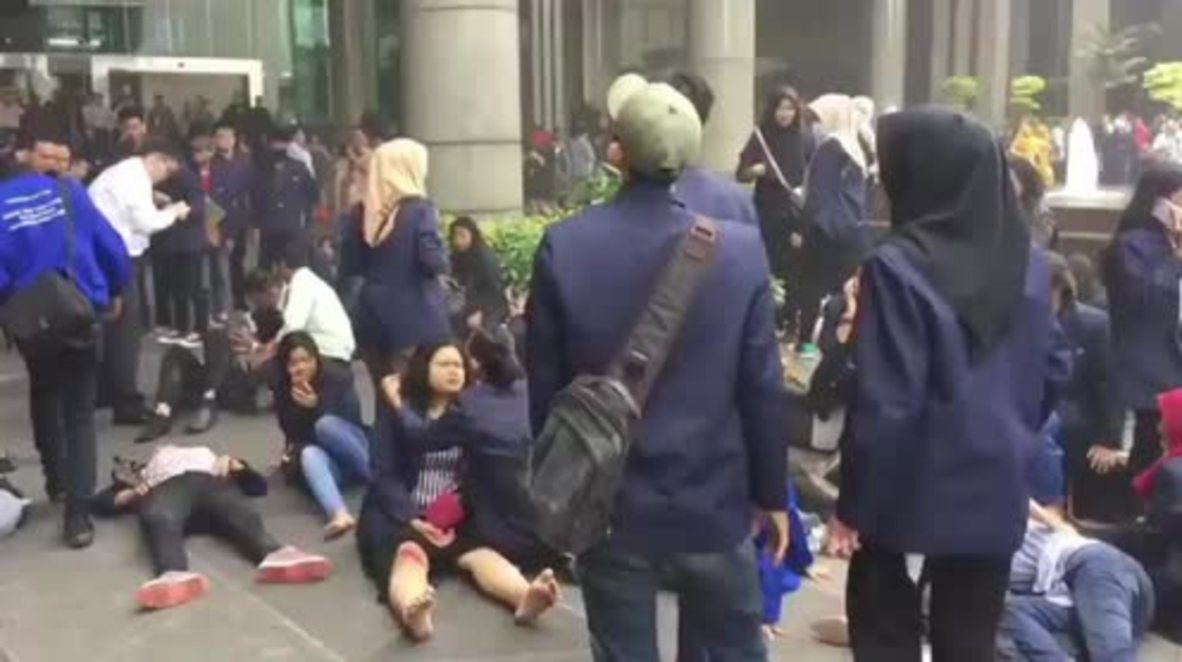 Indonesia: Más de 70 personas resultan heridas tras derrumbarse un piso de la Bolsa de Yakarta