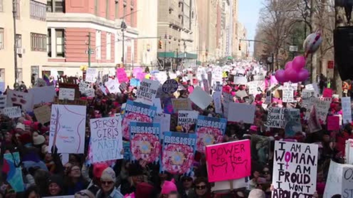 USA: ‘Persist and resist’ - Thousands flood NYC as Women's March 2018 kicks off