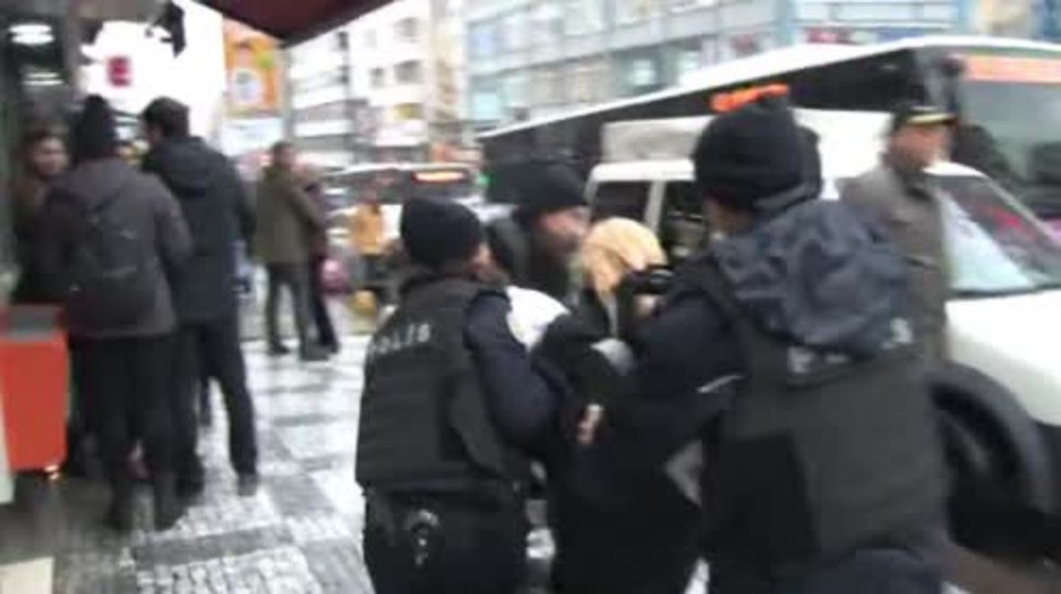 Turkey: Scuffles erupt as pro-Kurdish protesters gather in Istanbul