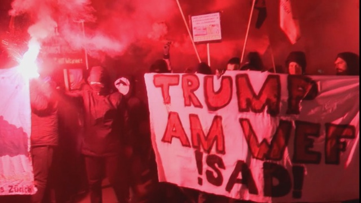 Switzerland: Thousands march on Zurich against Trump WEF speech