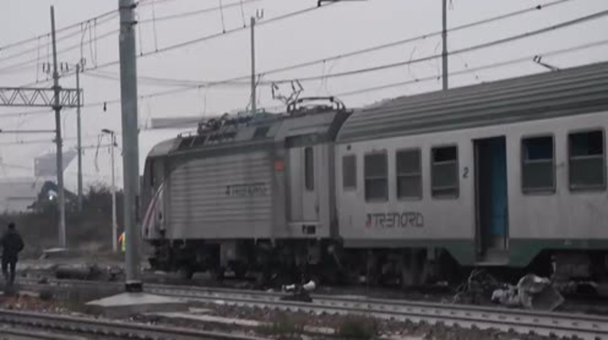 Italy: At least 2 dead after train derails near Milan