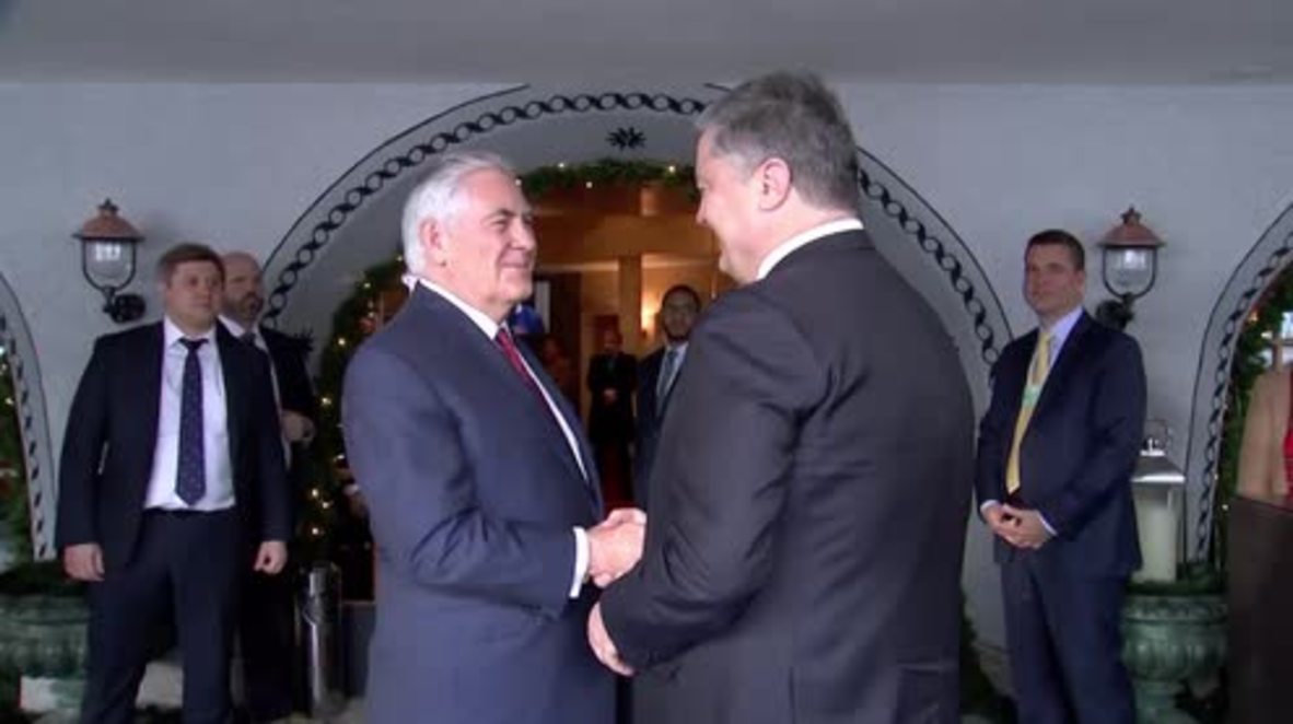 Switzerland: Tillerson meets Poroshenko on sidelines of Davos