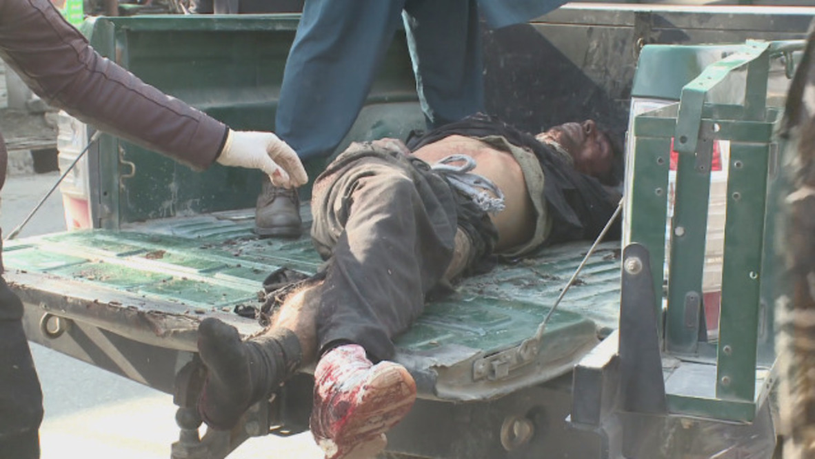 Afghanistan: Witness recalls moment of deadly Kabul bomb attack *GRAPHIC*