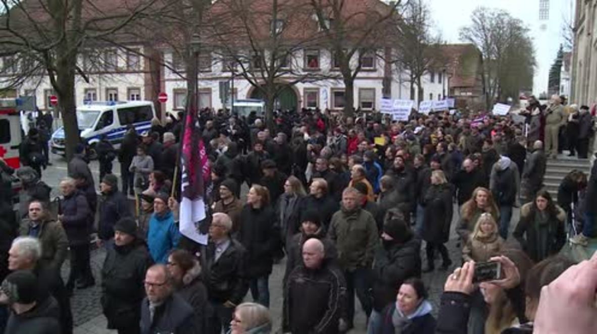 Germany: Protest and counter-protest in Kandel following murder of 15 y/o girl