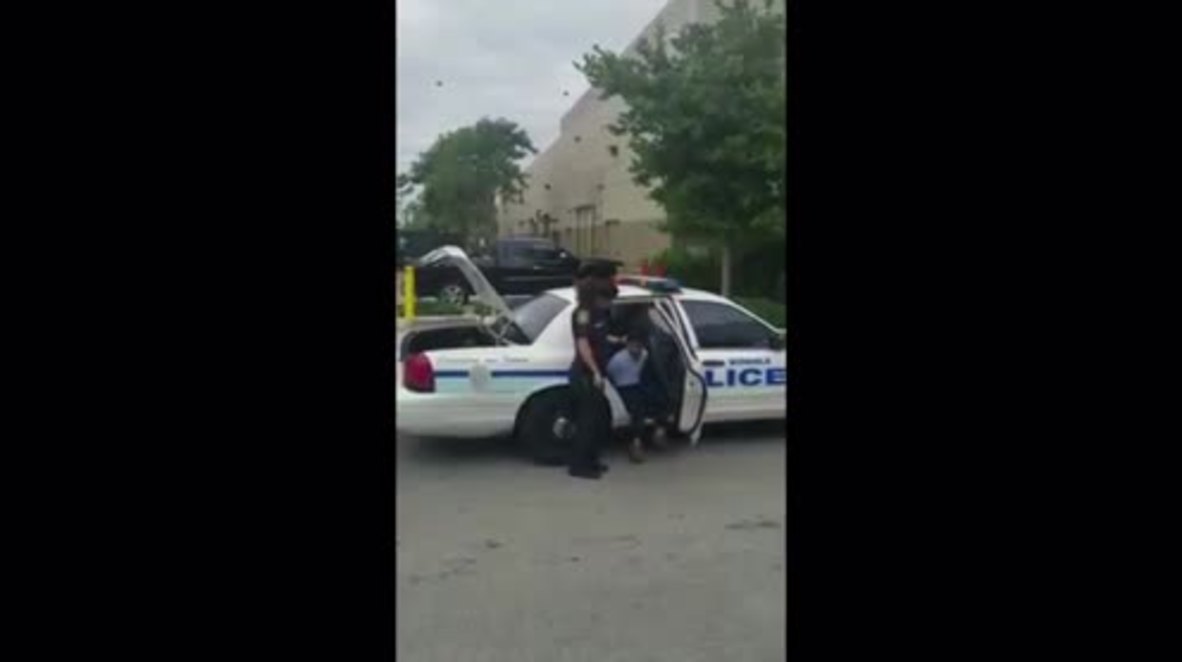 EE.UU.: Un niño de 7 años es esposado por la policía tras pelearse con un profesor en Miami