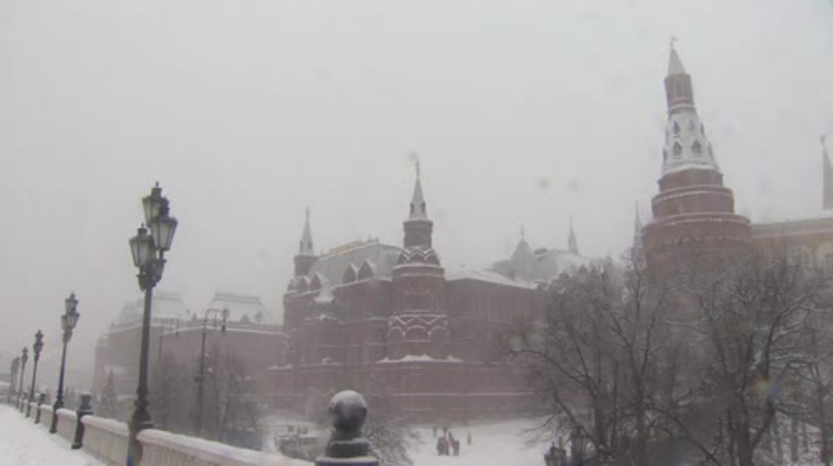 Rusia: Una enorme tormenta de nieve azota el centro de Moscú