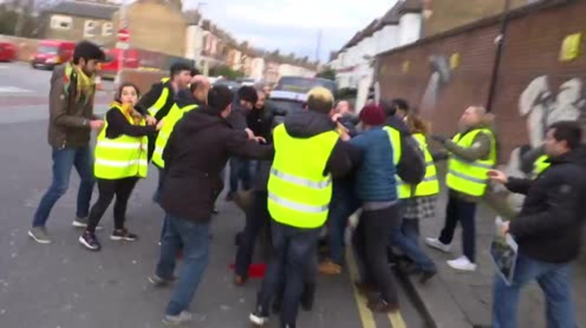 UK: Clashes erupt at pro-Kurdish protest in North London