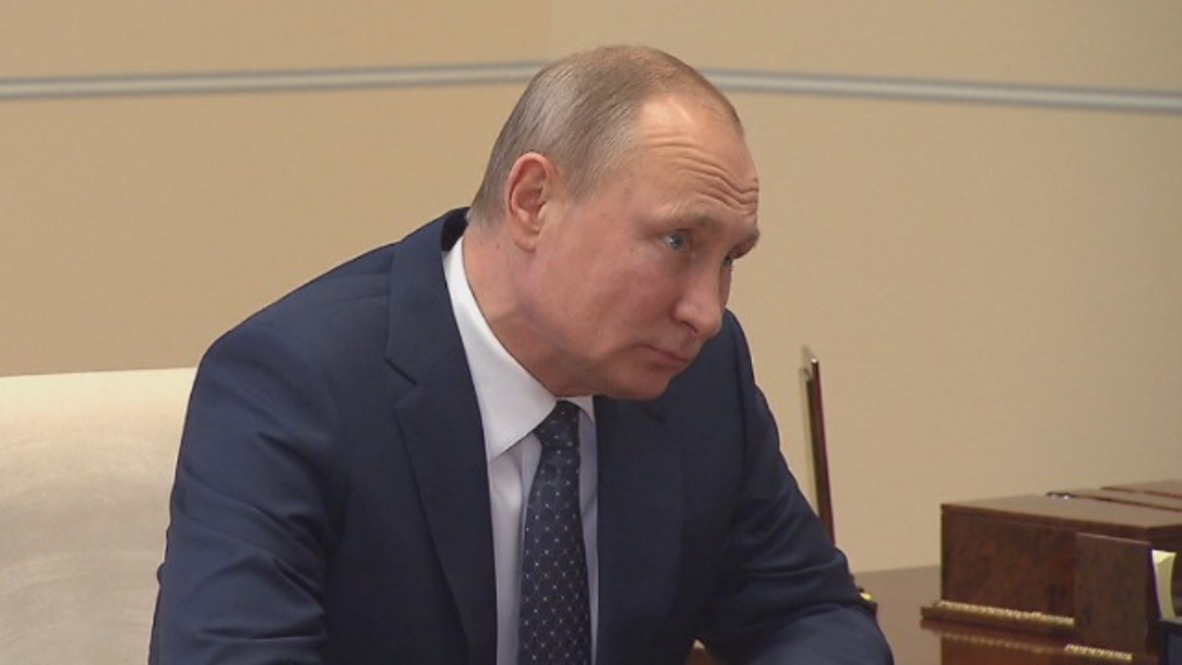 Russia: Mining CEO shows Putin Russia’s most expensive diamonds