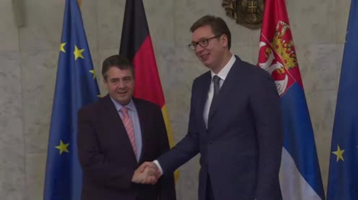 Serbia: President Vucic seeks to 'solve problems with Pristina'