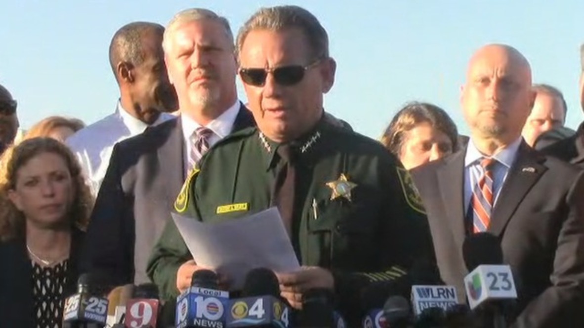 USA: Florida school shooting firearm 'purchased lawfully' - Sheriff Israel