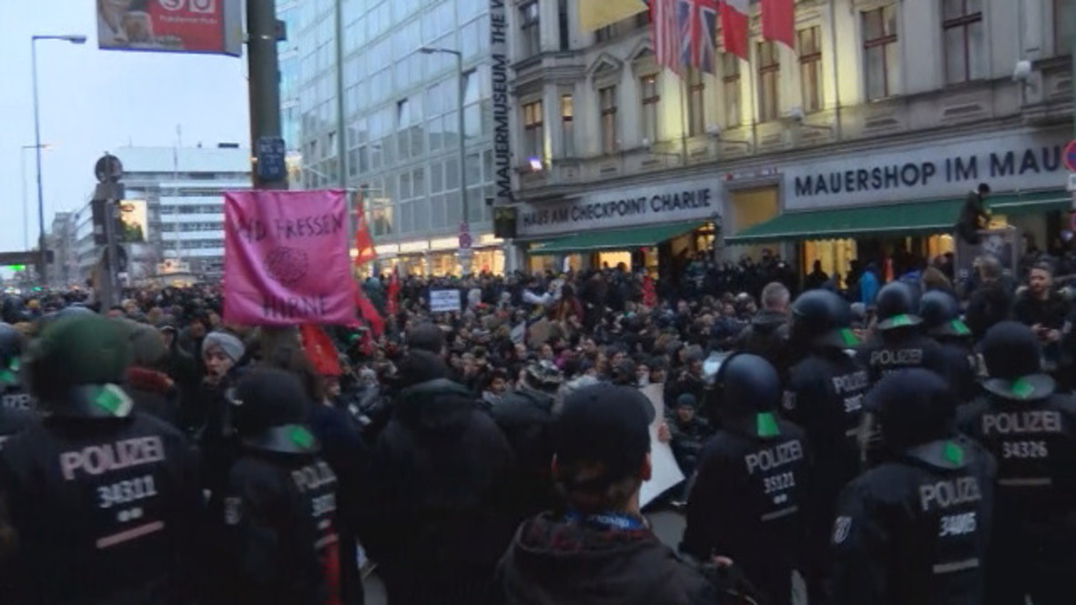 Germany: Scuffles as police face protesters at AfD women’s march