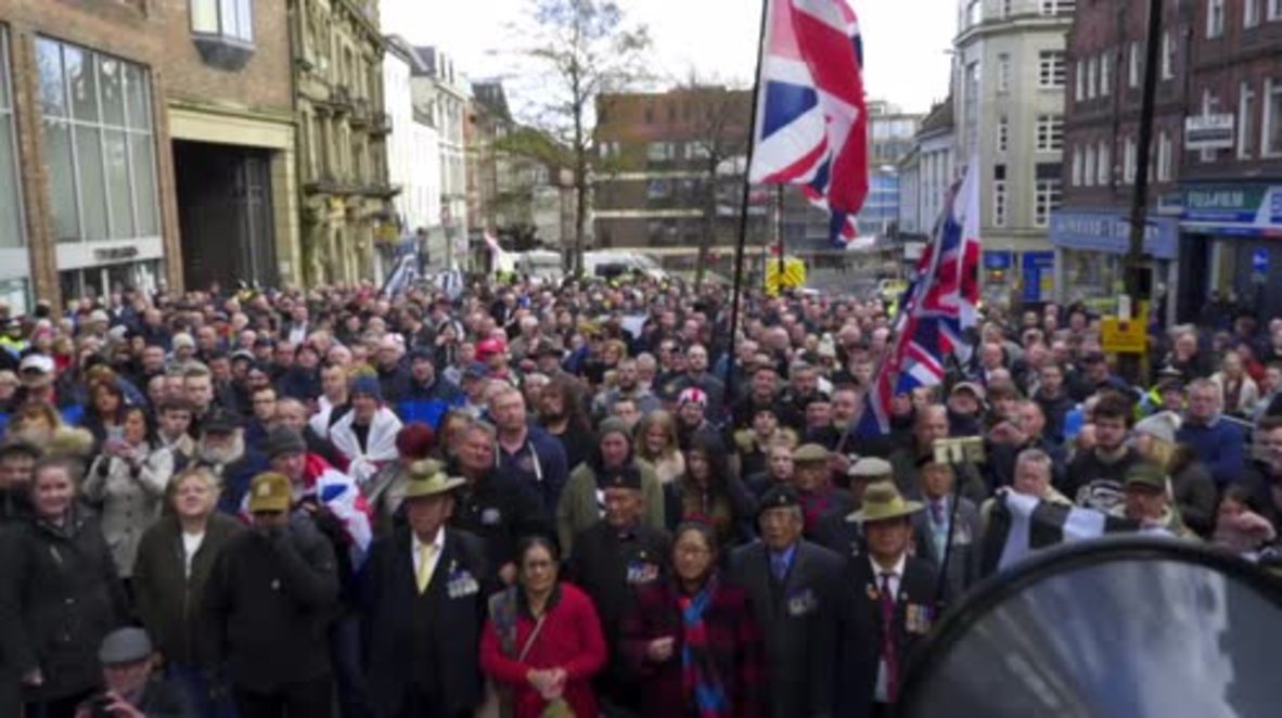 UK: Veterans march through Newcastle against 'Islamist terrorism'