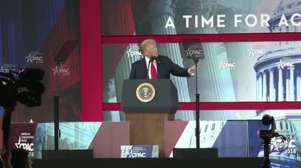 EE.UU.: Trump muestra su cabellera en CPAC