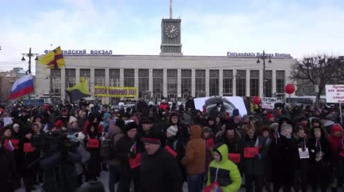 Russia: Hundreds mark anniversary of Nemtsov's death in St. Petersburg rally