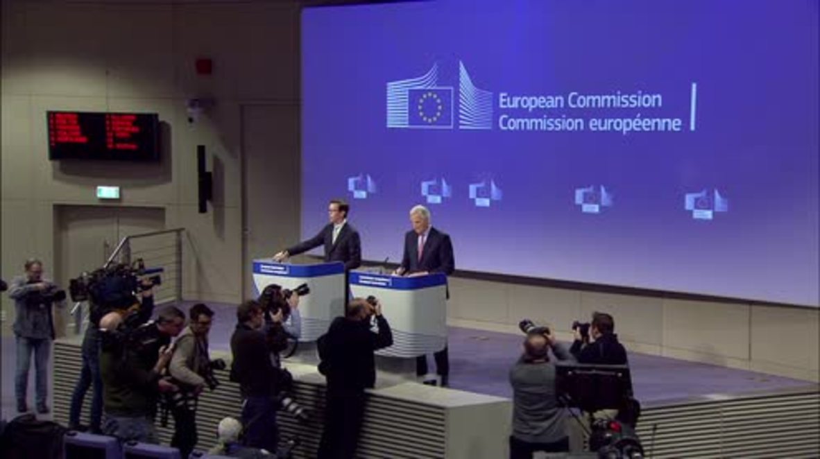 Belgium: Barnier unveils draft Brexit treaty