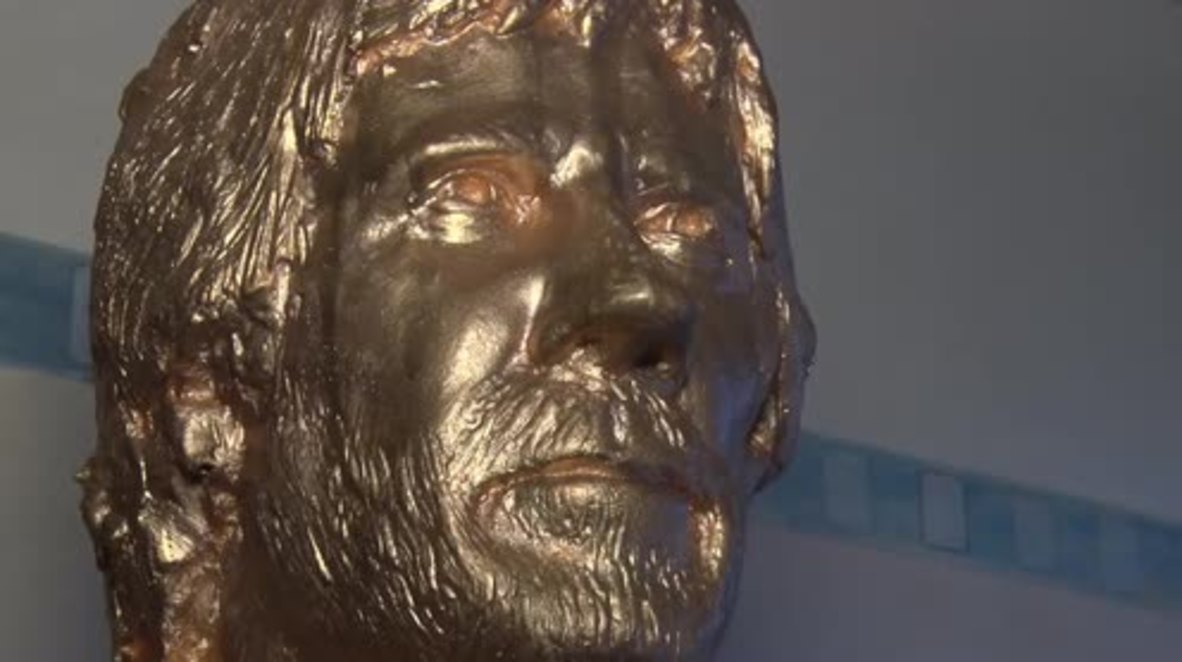 Zagreb 'safer' with Chuck Norris statue in local cafe