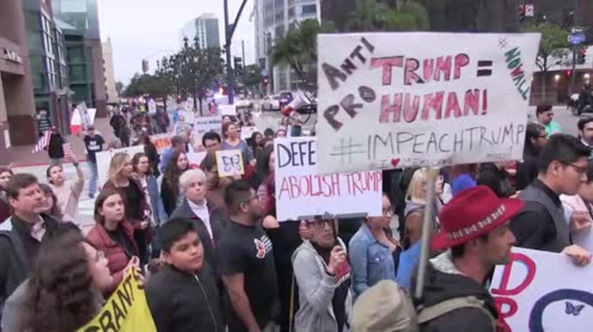 EE.UU.: Los "Dreamers" toman la calle en San Diego para protestar contra la visita de Donald Trump