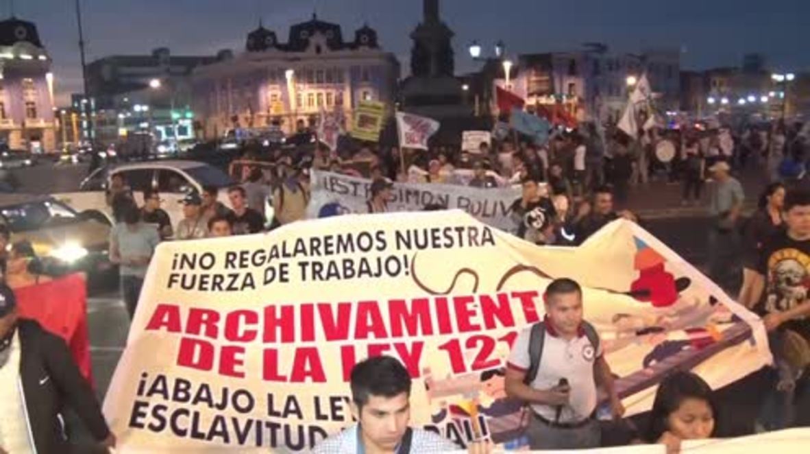 Perú: Estudiantes marchan contra la 'ley de esclavitud juvenil' en Lima
