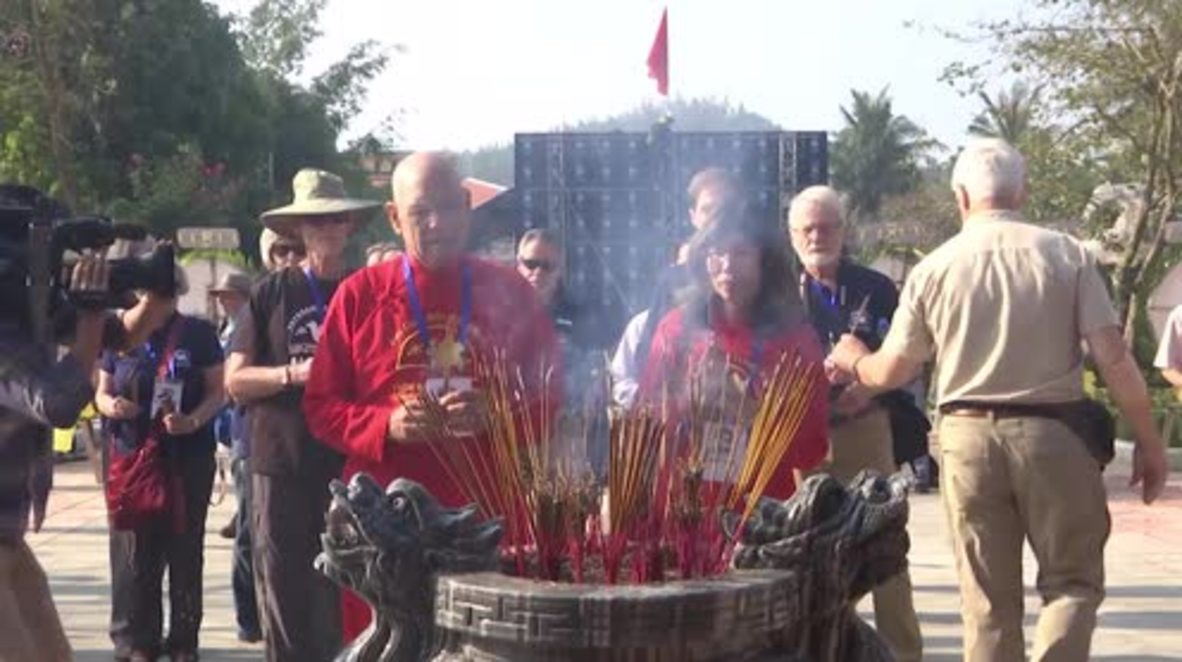 Vietnam: Miles conmemoran el 50 aniversario de la matanza de My Lai
