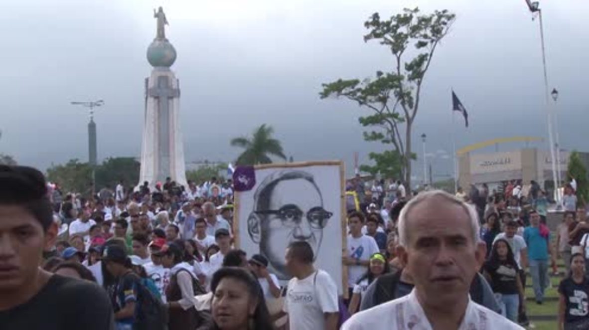 El Salvador: Thousands celebrate canonisation of Archbishop Oscar Romero