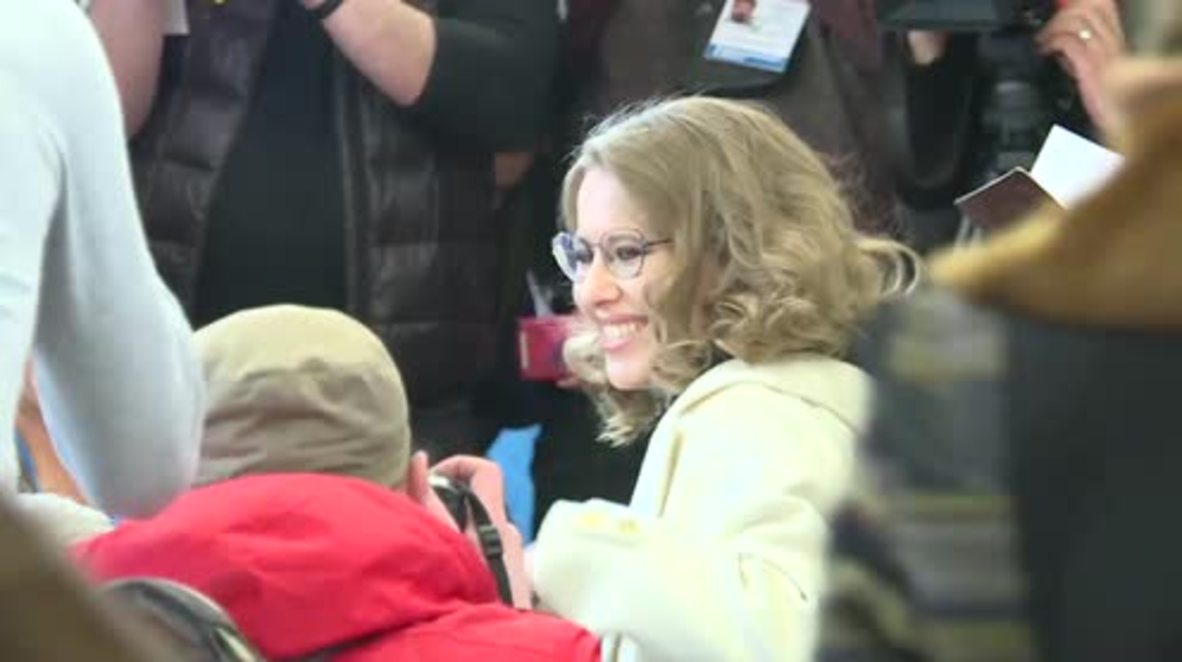 Russia: Ksenia Sobchak casts her vote in presidential election
