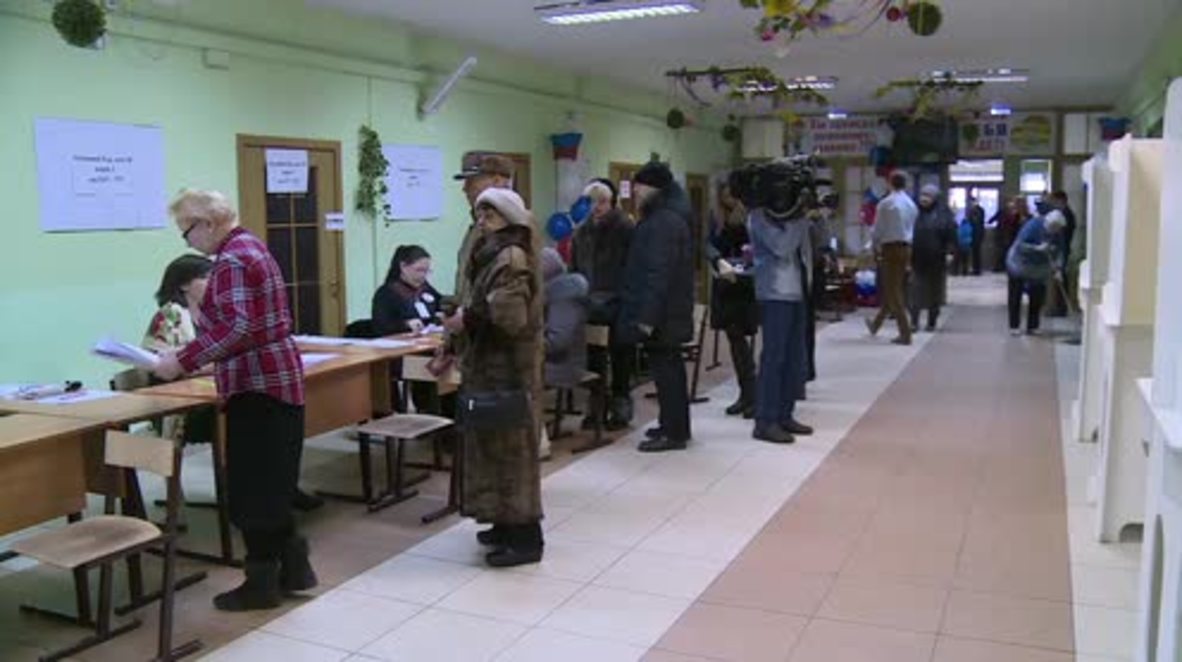Russia: Muscovites cast ballots as presidential election kicks off