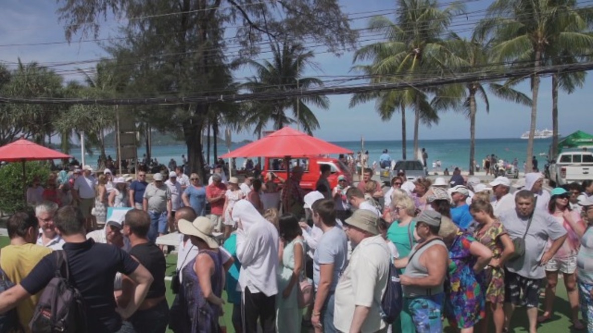 Russian expats queue around the world to vote in presidential election