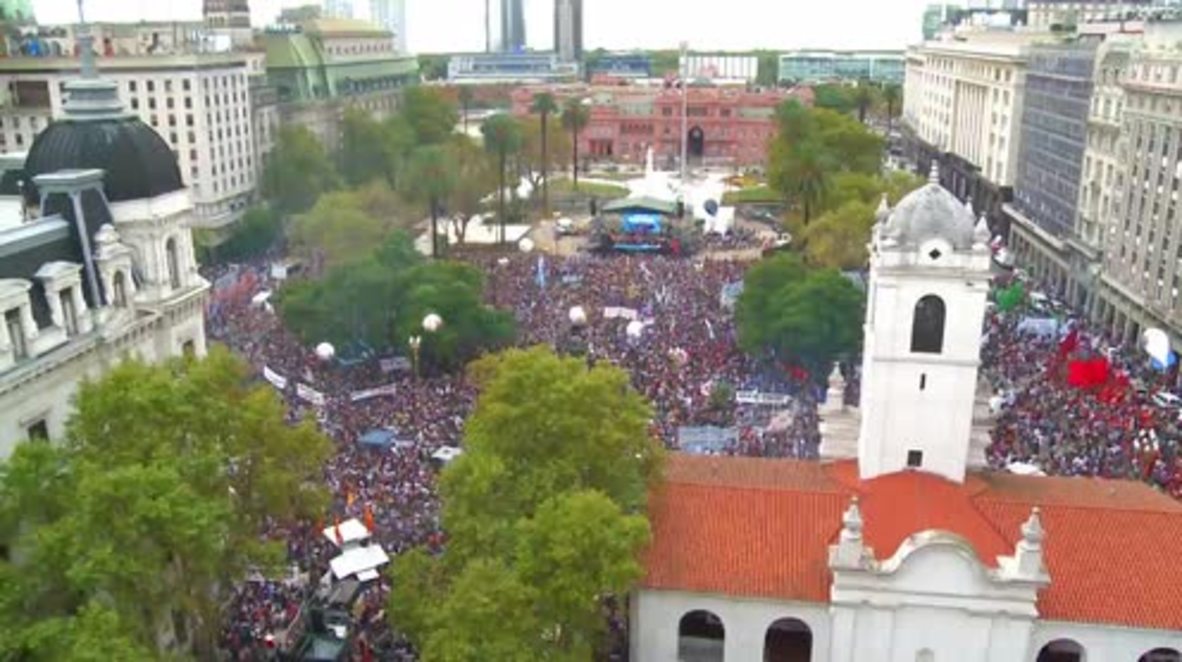 Argentina: Thousands protest 'dictatorship' on 42nd anniv. of military coup