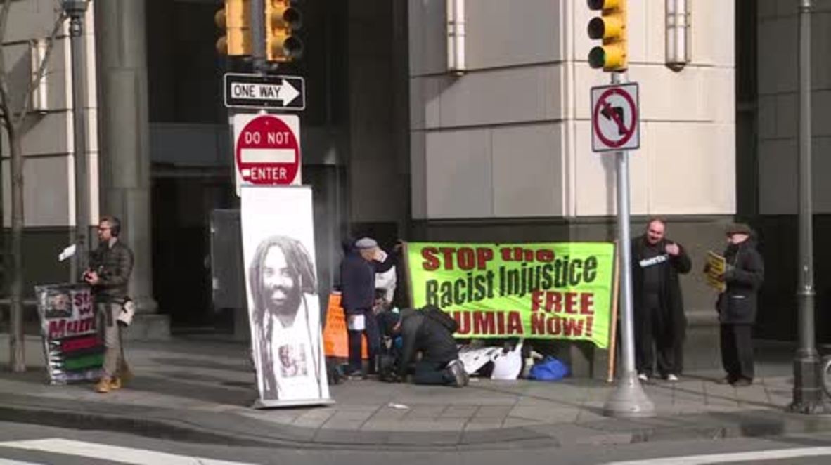 USA: Activists rally for 'innocent' ex-Black Panther Abu-Jamal as status hearing takes place