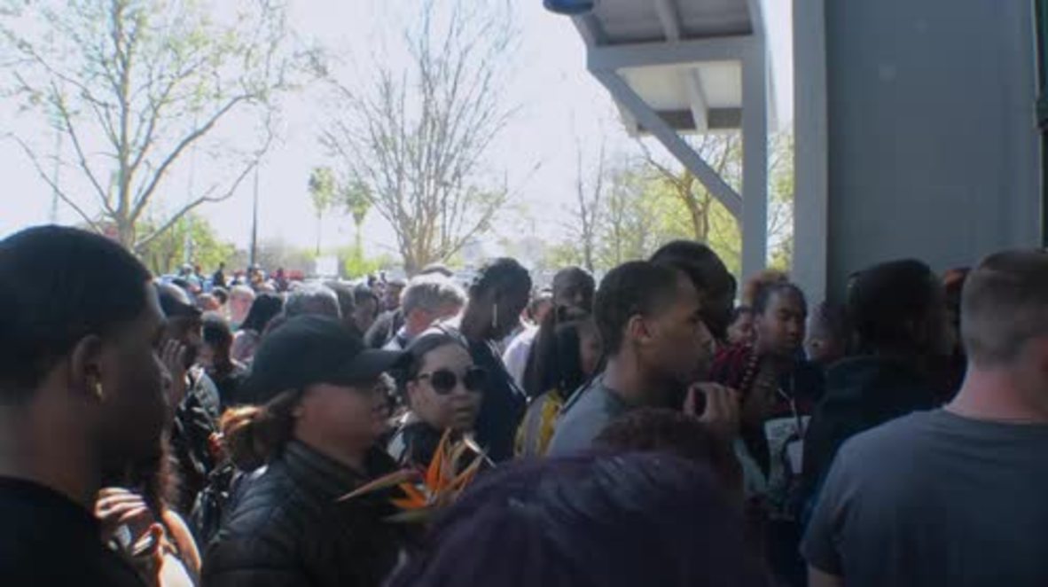 USA: Hundreds attend funeral of man killed by police