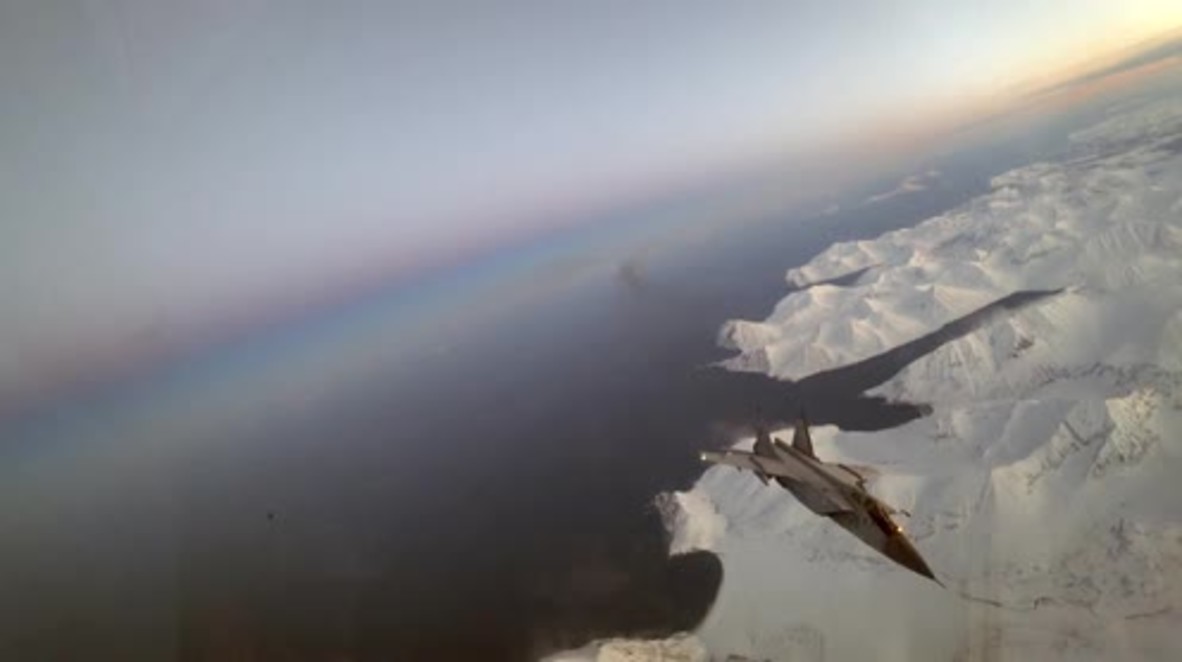 Russia: MiG-31 pilots demonstrate night-time mid-air refuelling