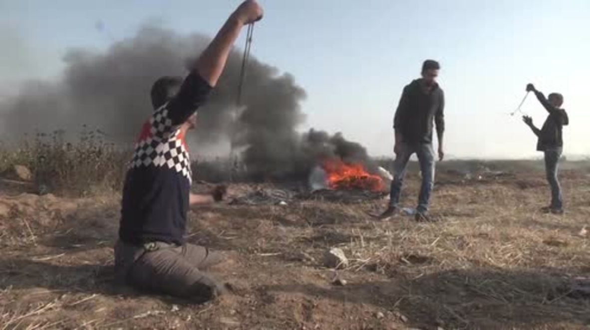 Estado de Palestina: Manifestante discapacitado lanza piedras contra posiciones israelíes