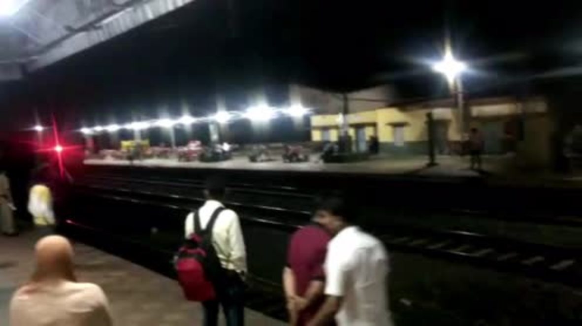India: Engineless train rolls for 12 km with 1,000 passengers onboard