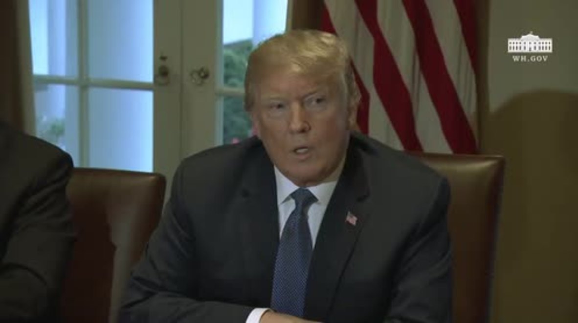 USA: 'It's a total witch hunt' - Trump on FBI raid of attorney's office