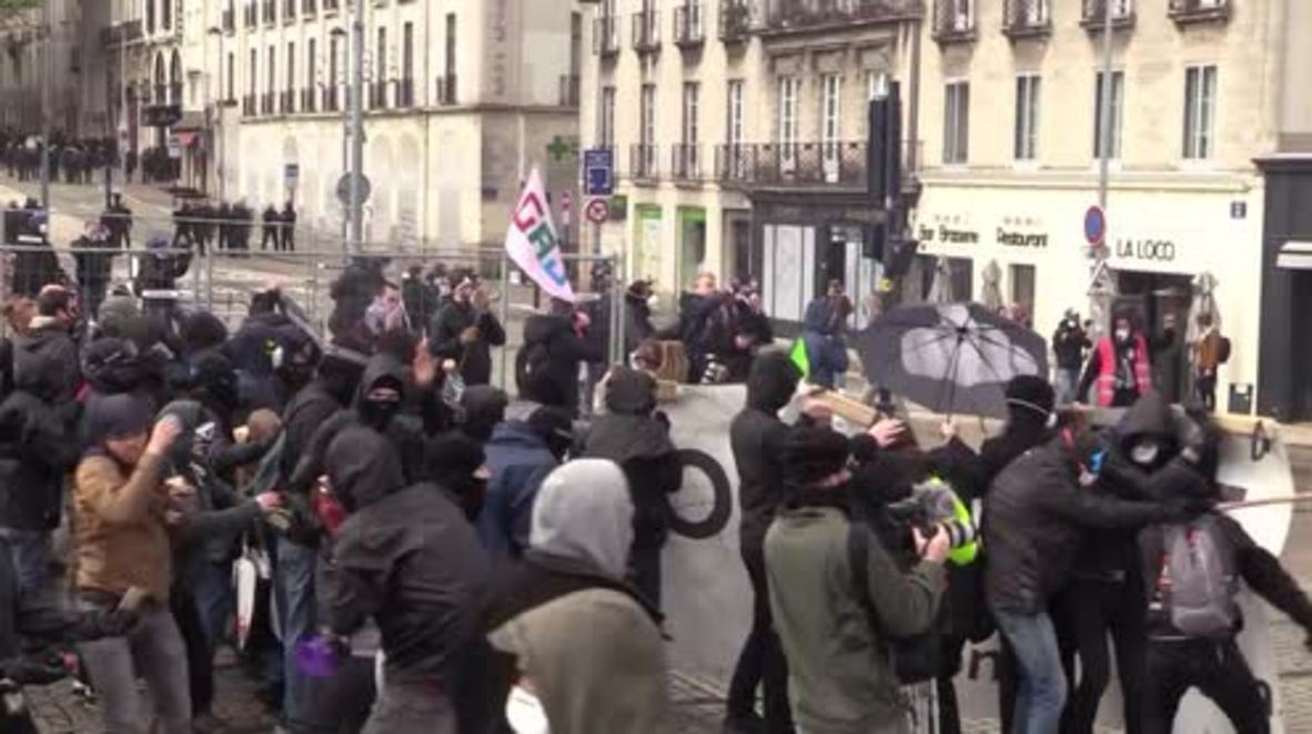 Francia: Policía usa gases lacrimógenos y cañones de agua mientras continúan los enfrentamientos con los activistas de ZAD