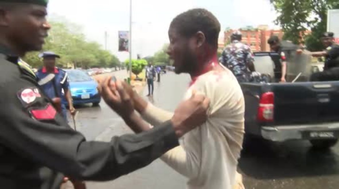Nigeria: Violent clashes erupt between Shiite protesters and police