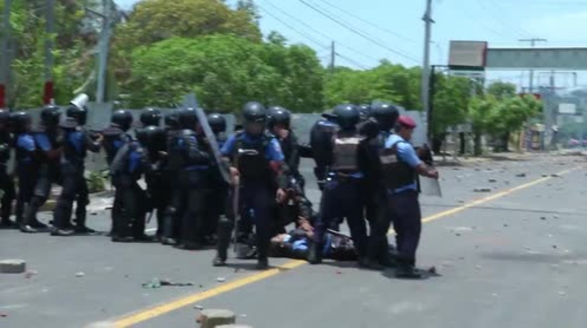 Nicaragua: Enfrentamientos entre manifestantes y la policía durante las protestas en Managua