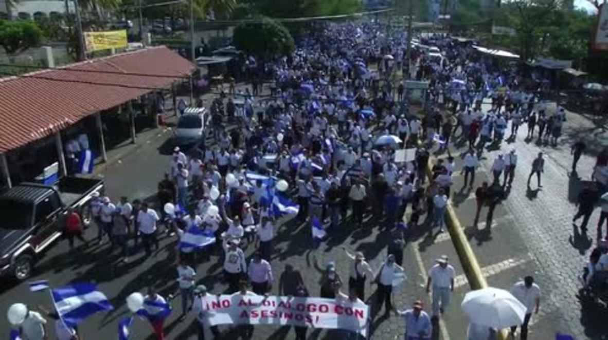Nicaragua: Managua mass march urges non-violence after govt. scraps unpopular reforms