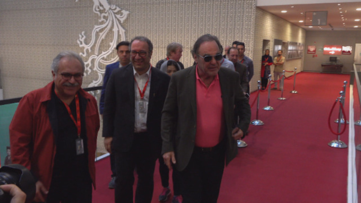 Irán: Cineasta Oliver Stone participa en un taller del festival de cine