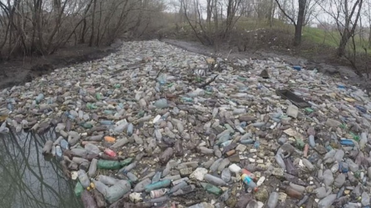 Russia: 'Garbage Island' emerges in Barnaul as heavy litter clogs river