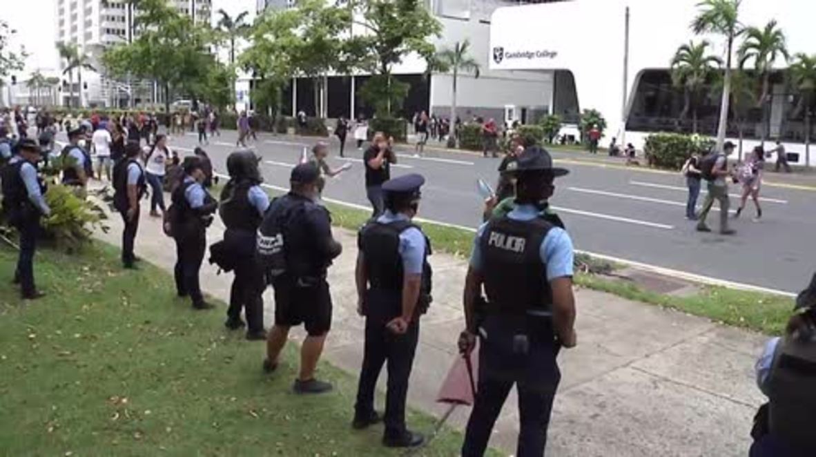 Puerto Rico: Miles de personas protestan en la Milla de Oro por las reformas propuestas por el Gobierno