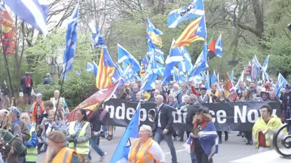 UK: Tens of thousands march for Scottish independence in Glasgow