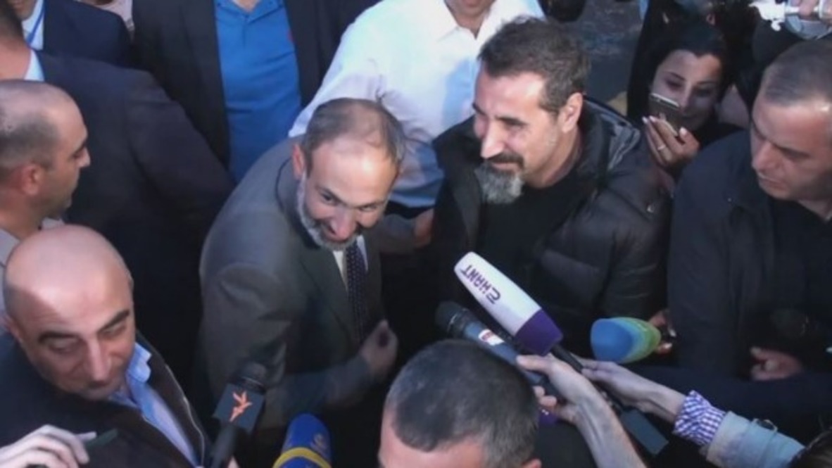 Armenia: Líder musical de System of a Down apoya al líder opositor en las elecciones