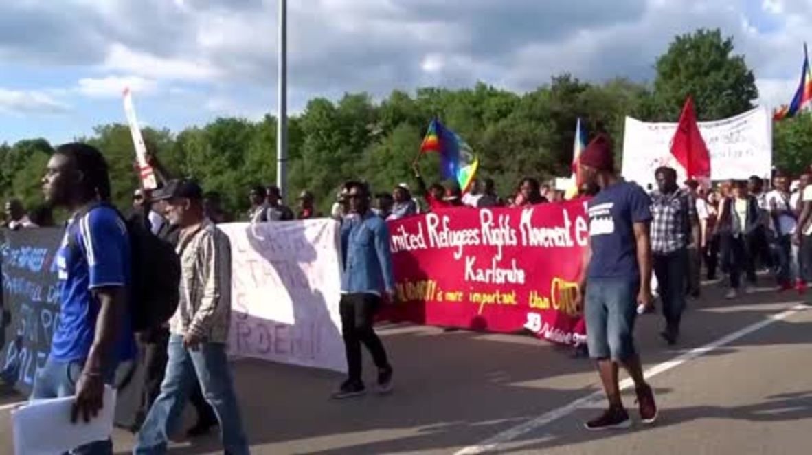Alemania: Refugiados marchan contra la campaña de difamación en los medios