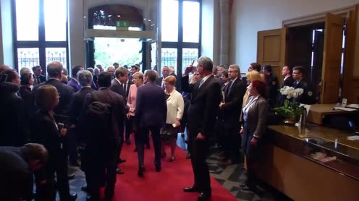 Germany: Macron, Merkel and Poroshenko meet in Aachen for Charlemagne Prize ceremony